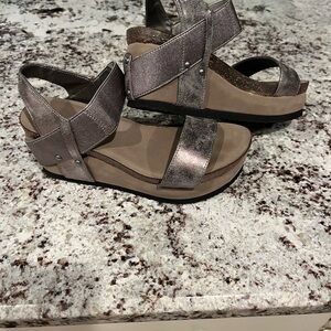Stylish Metallic Sandals